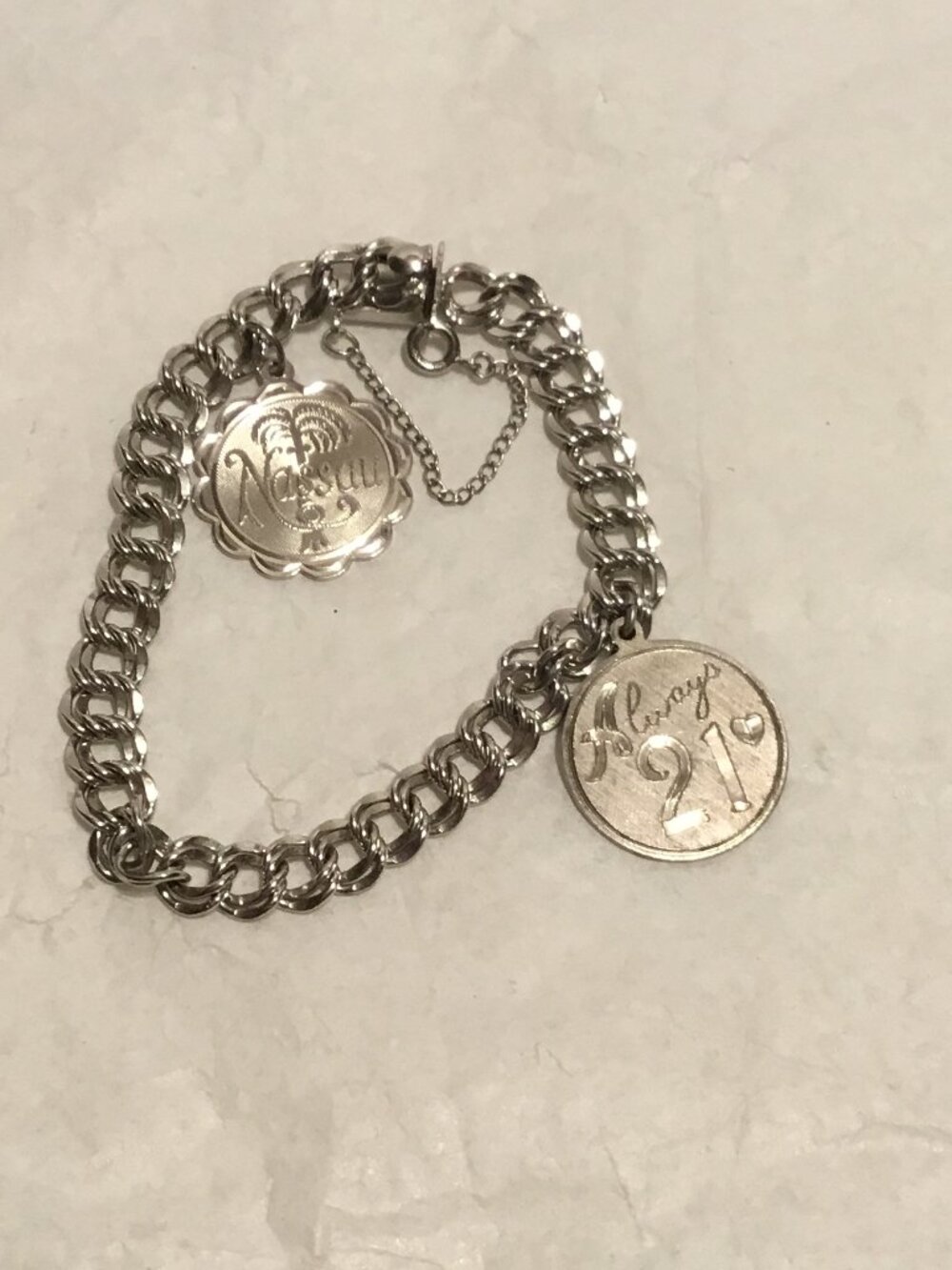 Very nice sterling silver Nassau charm bracelet w/ safety catch